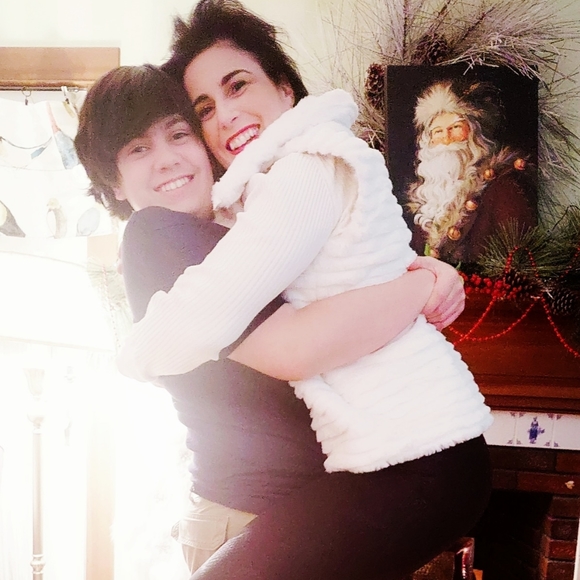 Meet your Posher, Rebecca - Picture 1 of 2